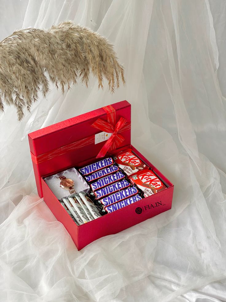 Gift hamper ( customizable )